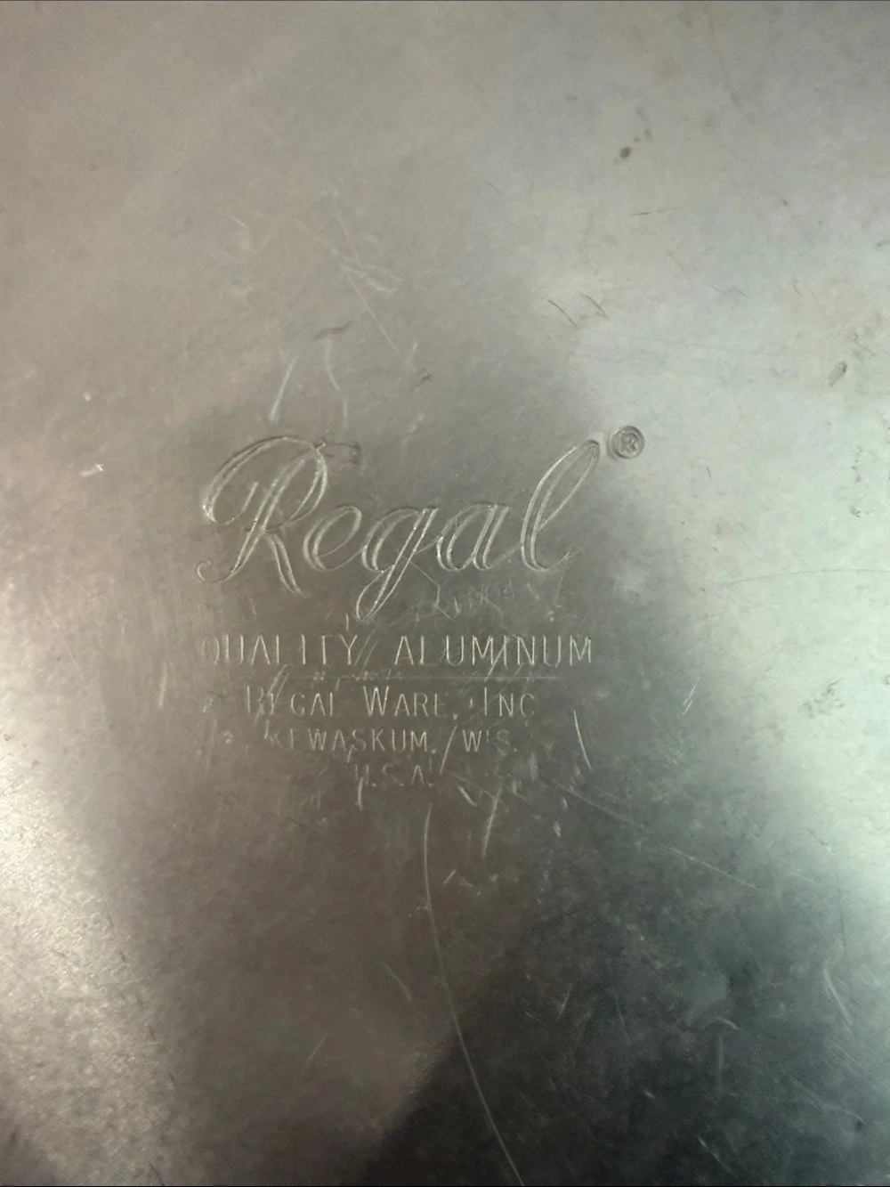 Vintage Regal Ware Aluminum Cake Carrier